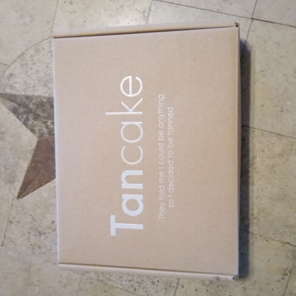 Tancake self Tanning kit #2 NWOT